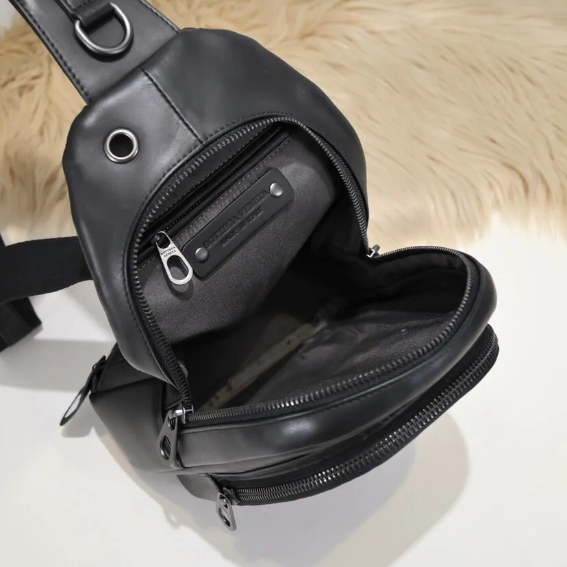 All categories 💚 Top version men’s bags 💚 BV 2024 new BV chest bag